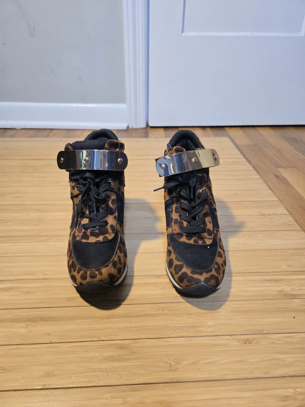 N/A stylish leopard